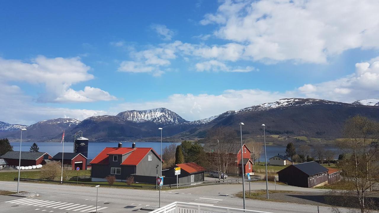 Eide Gjestehus Luaran gambar